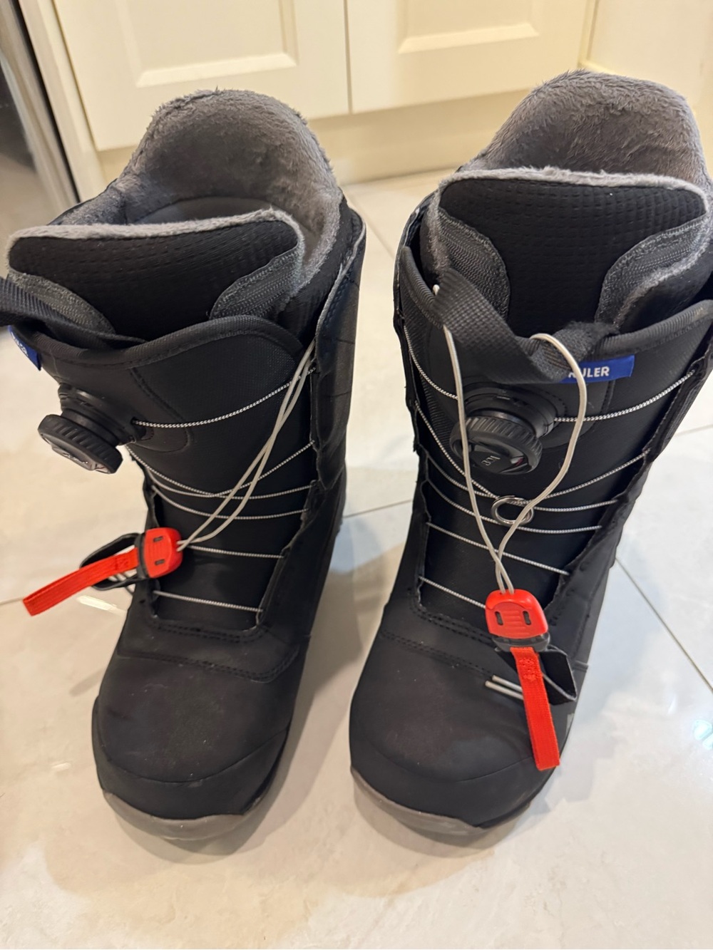 Burton Black Ruler BOA Snowboard Boots with Silver Laces - Like New